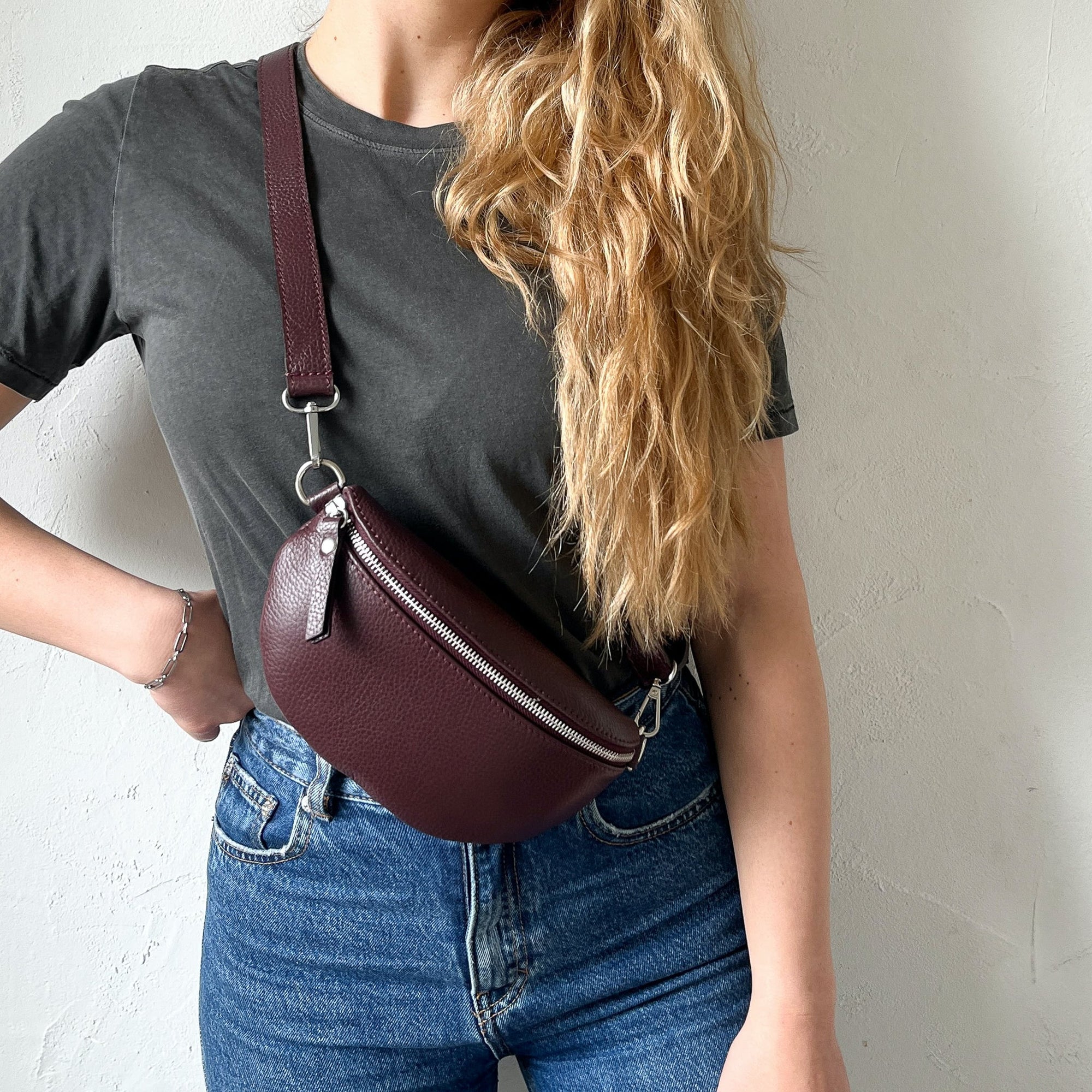 lepelou - leder - Bauchtasche - TONI dunkel bordeaux mit Wechselgurt | S - L - LPBTONDBOS1