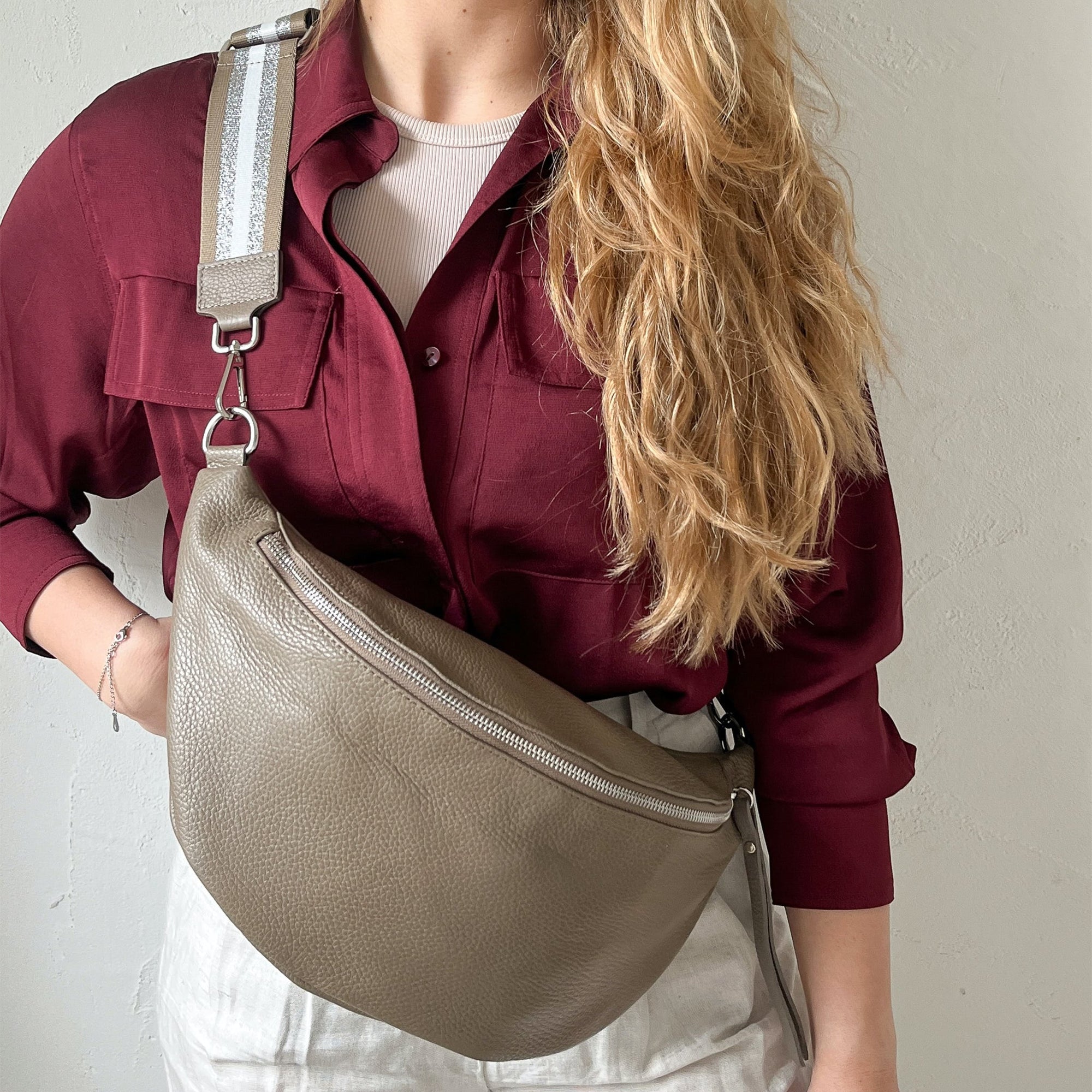 lepelou - leder - Bauchtasche - XL Bauchtasche LARA taupe - LPBLARTAUE4