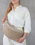 lepelou - leder - Bauchtasche - XL Wildleder Bauchtasche beige mit Wechselgurt - LPBVALBEIXL1