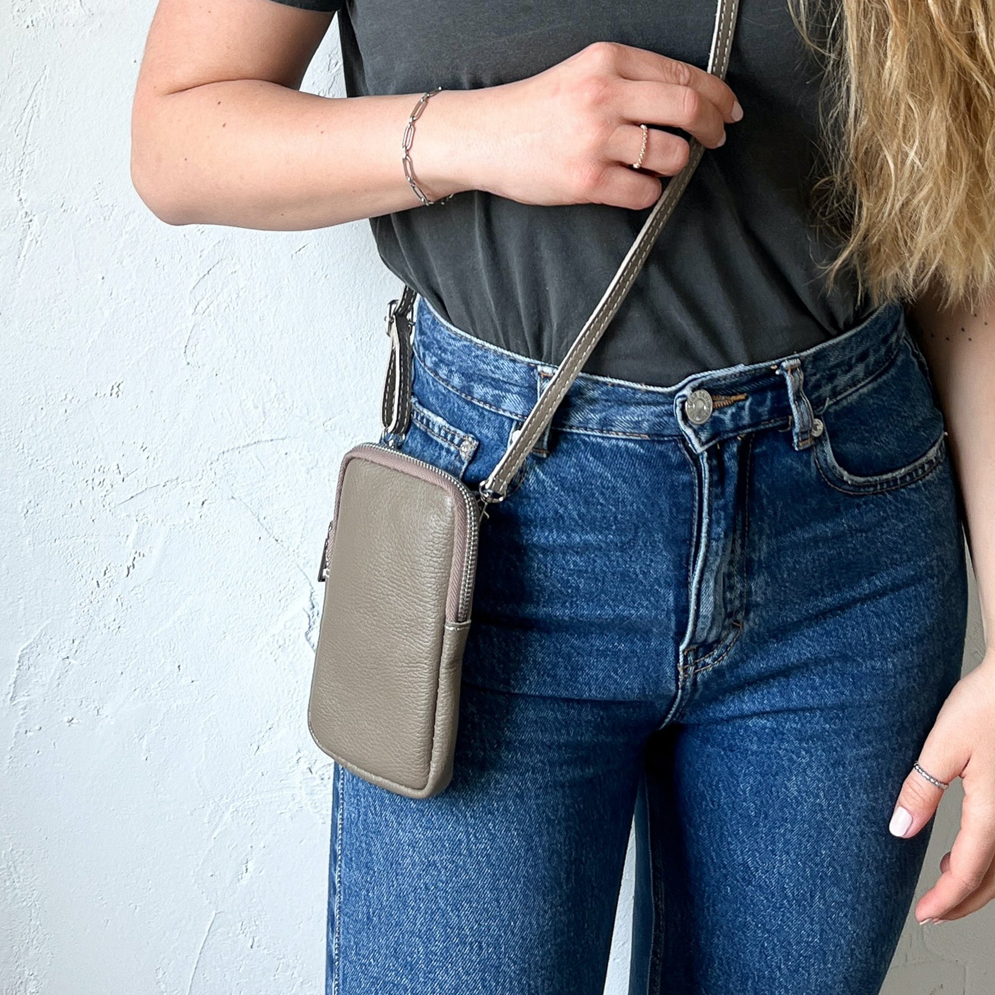 lepelou - leder - NANI – Leder Handytasche taupe - LPHNANTAUE